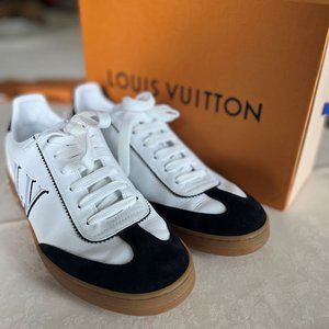 Louis Vuitton LV Women Frontrow Sneaker - US Size 8